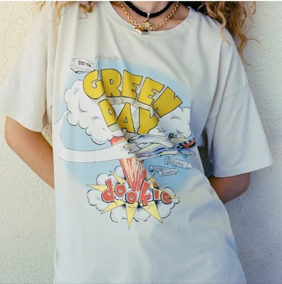 Daydreamer Green Day Merch Tee - Picture 2 of 3